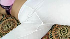 indian muslim girlfriend gives sexy handjob in hindi 😍