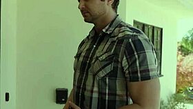 Sexy masseuse Xxlayna Marie dives muff and deepthroats big cock!