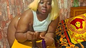 shaved pussy amateurs, what are you doing with that homemade vid?