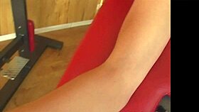 hot teen 18+ girl masturbates openly in public gym setting