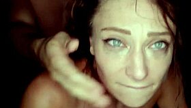 हॉट ब्यूटी लिक्विड लंच एन्जॉय करती है बेंट ओवर, फिंगर्ड एंड गेप्ड, डबल वैजाइनल ह्यूज कॉक्स से, कपड़े रिप्ड।