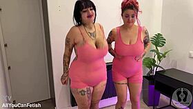 Curvy Babe Shakes Ass in Jeans Tease