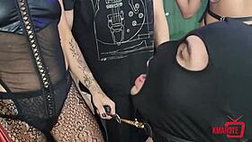 Suruba com bdsm e pet play