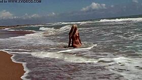 Agnes washes her gorgeous body in the sea