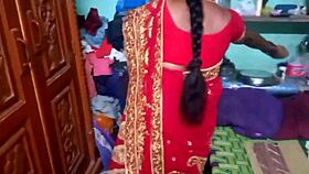 Desi beauty housewife Sary changes clothes at home.