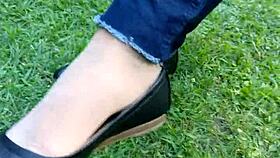 I was doin shoeplay and dippin with tan nylons and flats