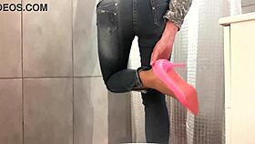This housewife is desperate to pee in her jeans and pink high heels
