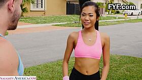 क्या तुम इस आदमी को मेरे सौतेले पिता के रूप में कल्पना कर सकते हो?