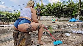 Brazilian Ass Pussy Gets Hand In For Monster Cock!