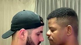 I fuck the muscular stranger from the gym