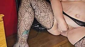 preggo milf casually spreads her cheeks for a wild granny show