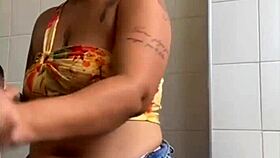 I'm in live and open my zipper to show