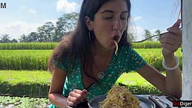 i’m loving this cumwalk, eating pasta carbonara with sperm dripping on my face