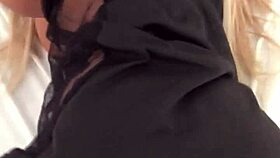 Estudante Gostosa Faz Um Boquete Bem Fundo Sex Toy