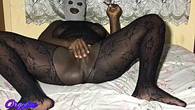 Intense pussy licking for milf in lingerie, gaping after muff diving