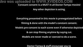 Minnie rose performs backstage in latex outfit with close-up shots