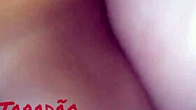 Watch this puta taking porra deep in her ass