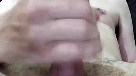 andr� from sorocaba sp does a 10-minute close-up masturbation session