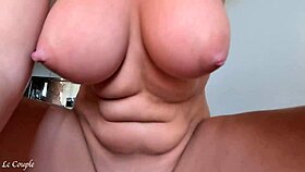 सुबह की वेक अप ब्लोजॉब डिक राइडिंग के साथ और क्लोज अप मिल्फ हैंडजॉब फिनिश