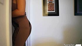 beauty babe sara gets pussy wet on hotline!