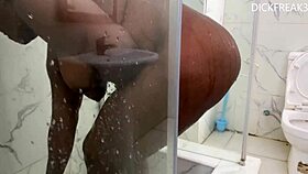 Hot Quickie With Boss Wife In Bathtub?