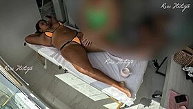 i'm flashing my big ass and pussy in voyeur massage 😘