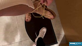 scarlett taylor blows lover while driving