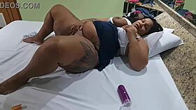 vi ela se tocando e fiz uma dp nessa gordinha