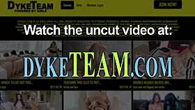 Lesbian MILF face riding! Scissoring, fingering, and rimjob with cute babe.