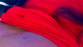 Mi hermanastra disfruta de mi enorme polla en su estrecho co�o cachondo