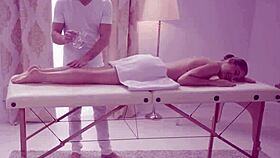 Hot Iranian housewife sex with young guy 😍