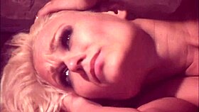 Hannah harper and cindy crawford licking and kissing in rough lesbian action!