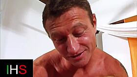 hot teen gets fucked by bodybuilder in missionary 😍