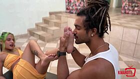 morena uses her feet for a handjob and gets messy