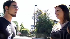 Bailey Brooks Loves Being Eaten Out Before Fucking?