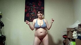 i'm doing a pantsless hiit workout with a vibrator inside