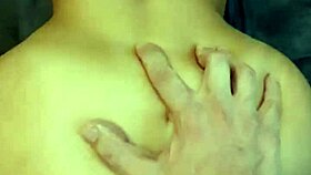 sexo com esposa e brinquedinho no cuzinho