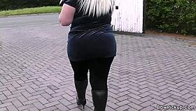 A plump blonde woman was fucked by a random guy, with no prior arrangement