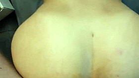 sexo com esposa e brinquedinho no cuzinho