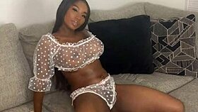 i luv ebony divine cosplayin her big ass n tits
