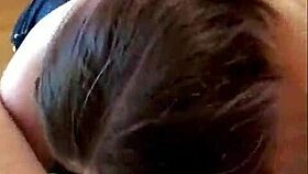 सौतेली बहन लंड मुंह में अपार्टमेंट दिखाती, नेचुरल चूचियों पर कम