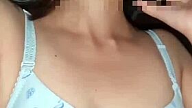 Hermanastra Argentina Embarazada Infiel Hablando Por Telefono Mientras Cabalga