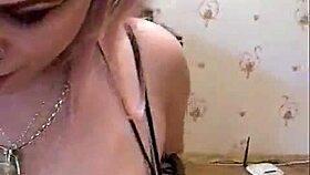 सौतेली बहन लंड मुंह में अपार्टमेंट दिखाती, नेचुरल चूचियों पर कम