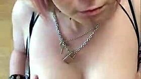 सौतेली बहन लंड मुंह में अपार्टमेंट दिखाती, नेचुरल चूचियों पर कम