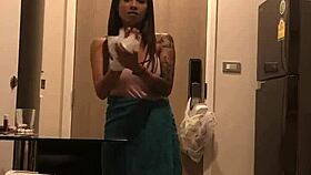 A foreigner fucked a sexy Thai girl with big boobs