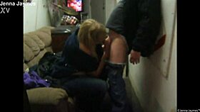 i-i blew the car mechanic's monster cock in the garage