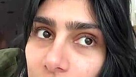 big ebony ass of mia gets admired in casual chat