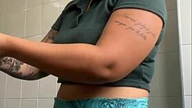 I Love Flashing My Swollen Big Pussy Outdoors