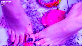 Bare Toes Crush Juicy Fruit