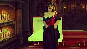 Granny Vampyra Finger Fucked & Pussy Bat Licked To Orgasm By Her Familiar